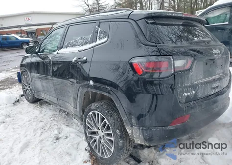 2022 Jeep Compass Limited 4X4 z USA, uszkodzony, nr VIN 3C4NJDCBXNT101628